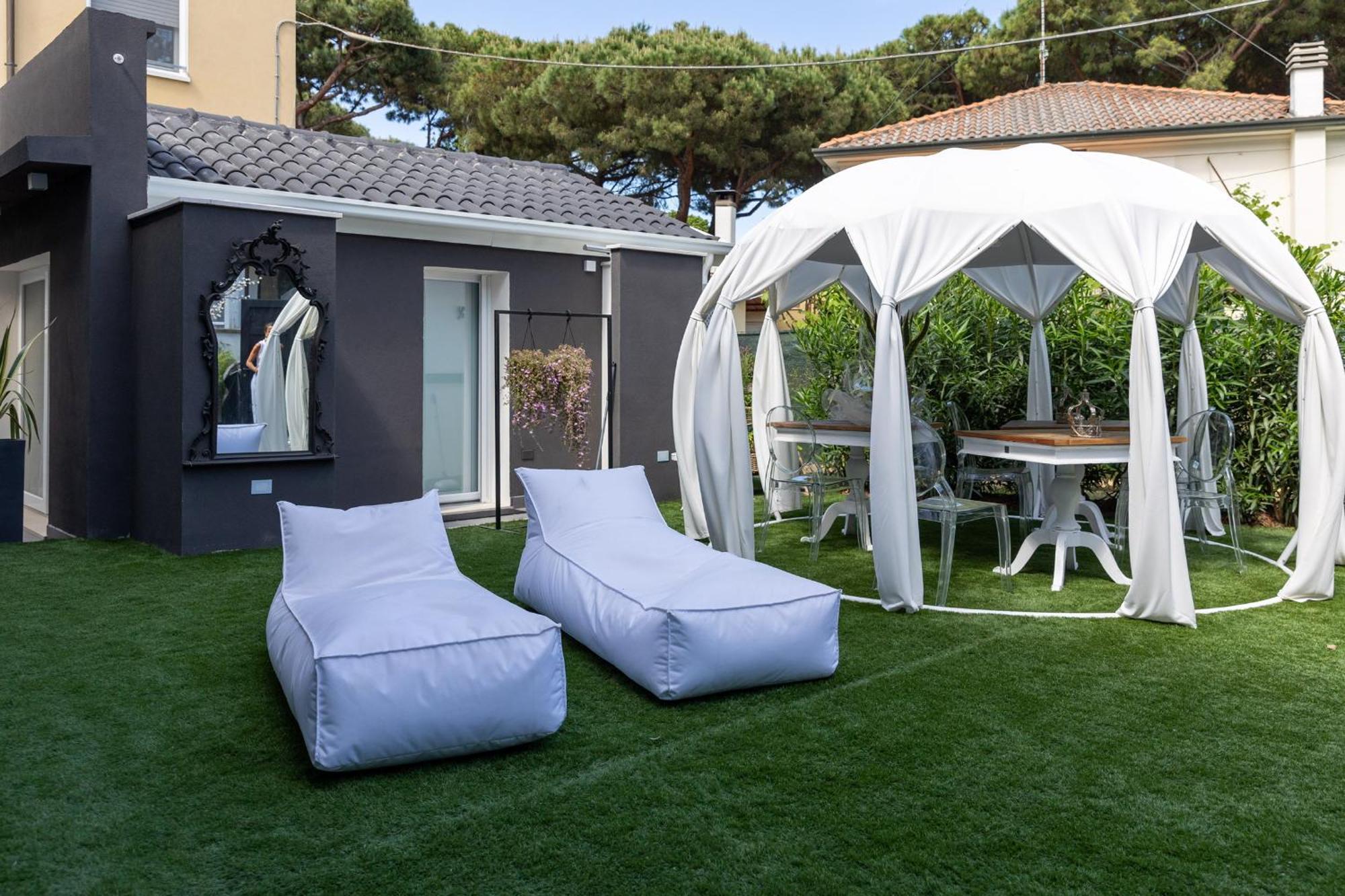 Villa Monti Suites&Aparts Cesenatico Luaran gambar