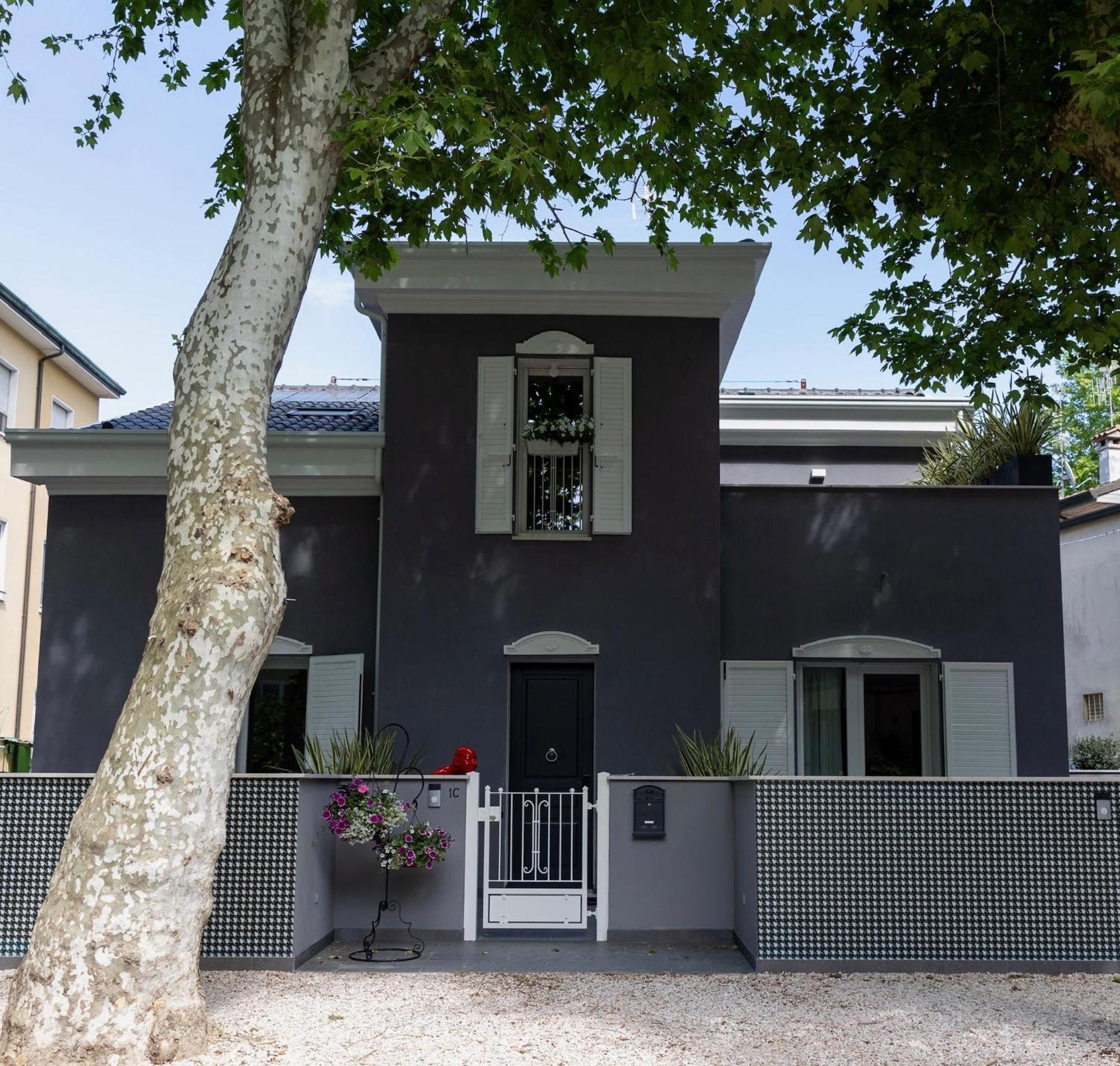 Villa Monti Suites&Aparts Cesenatico Luaran gambar